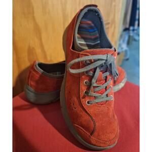 Dansko Sneakers Women's 7.5 / 38 EU Red Suede Athleisure Comfort Slip Resistant